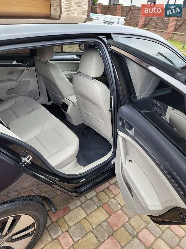 Хэтчбек Volkswagen e-Golf 2018 в Ровно