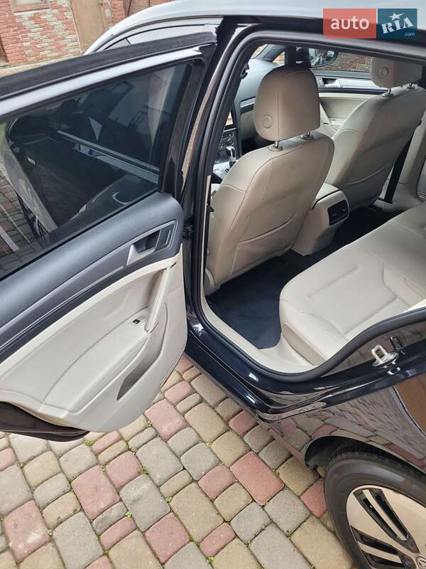 Хэтчбек Volkswagen e-Golf 2018 в Ровно