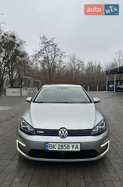 Хэтчбек Volkswagen e-Golf 2015 в Ровно