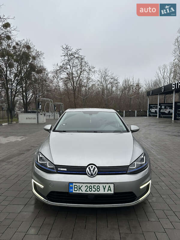 Volkswagen e-Golf 2015 Volkswagen e-Golf 2015