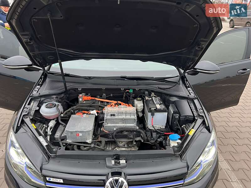 Хетчбек Volkswagen e-Golf 2020 в Києві