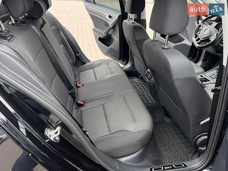 Хетчбек Volkswagen e-Golf 2020 в Києві