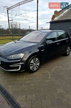 Хэтчбек Volkswagen e-Golf 2015 в Звягеле