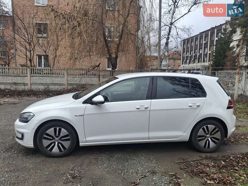 Хетчбек Volkswagen e-Golf 2015 в Полтаві фото 6 Хетчбек Volkswagen e-Golf 2015 в Полтаві