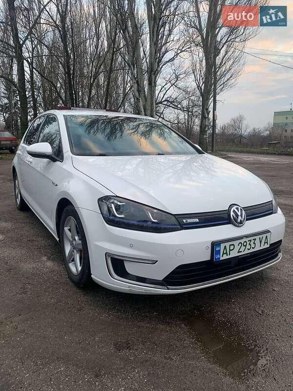 Volkswagen e-Golf 2015 Volkswagen e-Golf 2015