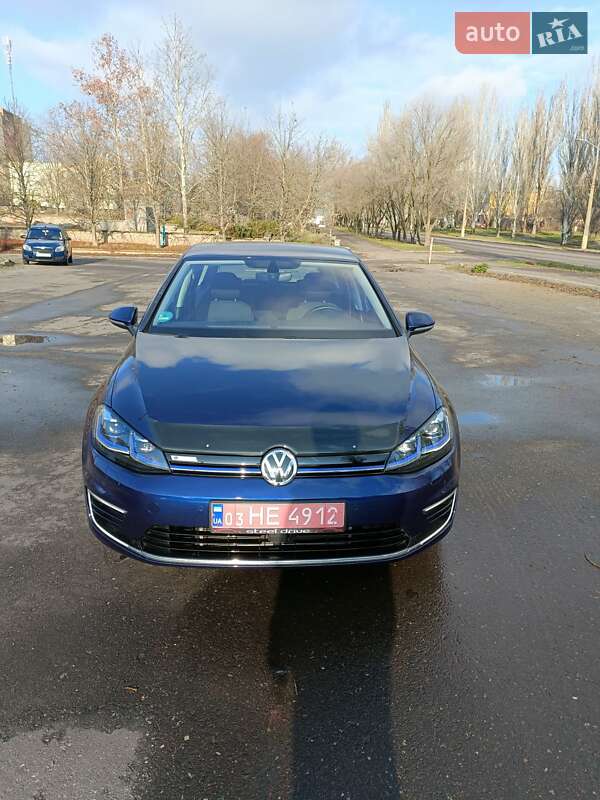 Хэтчбек Volkswagen e-Golf 2020 в Николаеве фото 8 Хэтчбек Volkswagen e-Golf 2020 в Николаеве