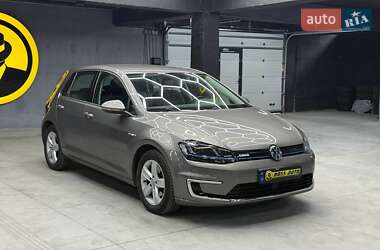 Хэтчбек Volkswagen e-Golf 2015 в Черновцах