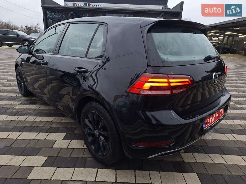 Хетчбек Volkswagen e-Golf 2017 в Городку