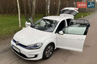 Хэтчбек Volkswagen e-Golf 2017 в Киеве