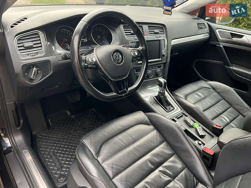 Хетчбек Volkswagen e-Golf 2016 в Львові