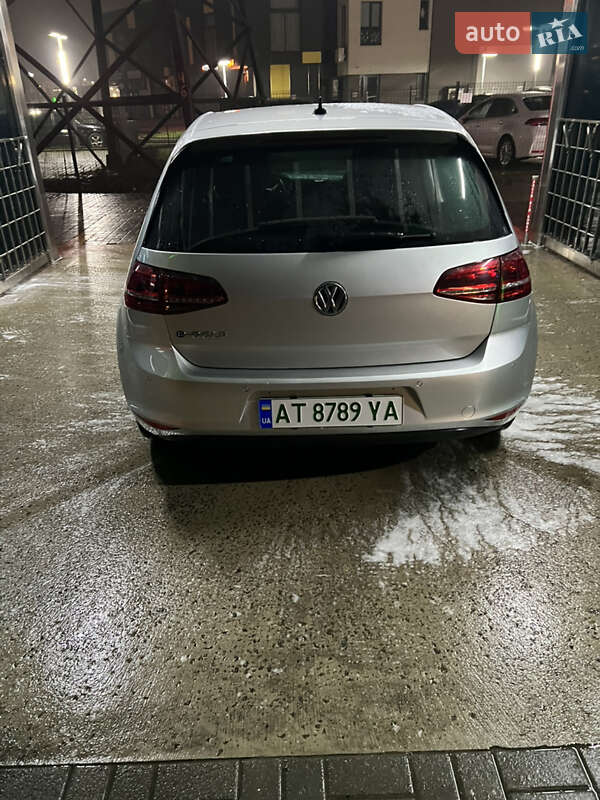 Хэтчбек Volkswagen e-Golf 2015 в Ивано-Франковске фото 3 Хэтчбек Volkswagen e-Golf 2015 в Ивано-Франковске