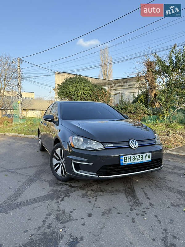 Хетчбек Volkswagen e-Golf 2016 в Одесі