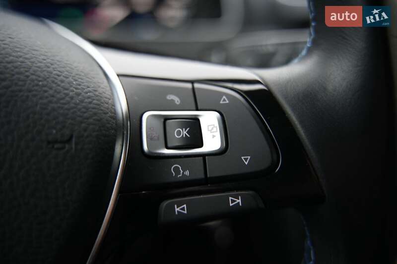 Хэтчбек Volkswagen e-Golf 2017 в Дубно