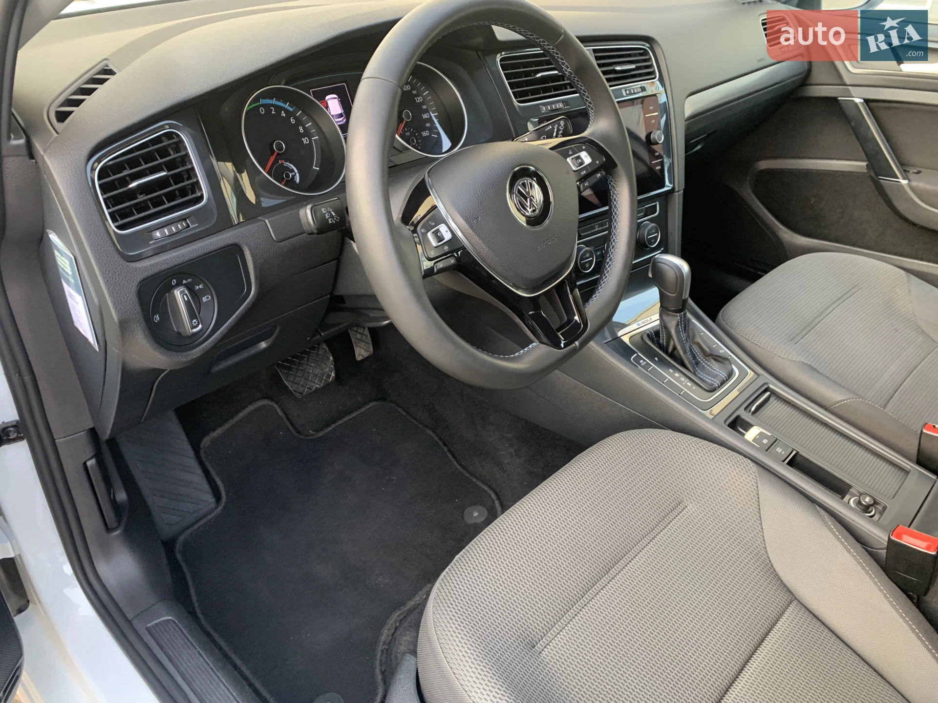 2019 Volkswagen Golf - мініатюра 21