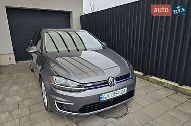 Хэтчбек Volkswagen e-Golf 2019 в Киеве