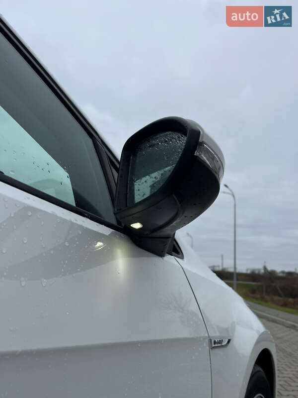 Хэтчбек Volkswagen e-Golf 2015 в Ковеле