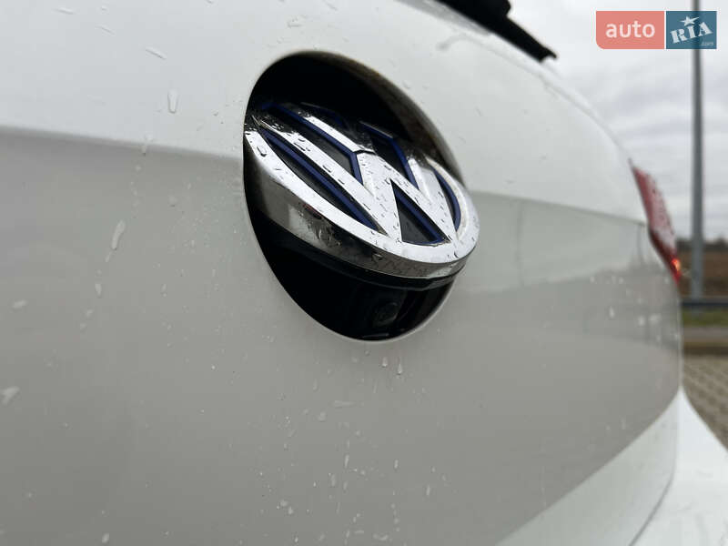 Хэтчбек Volkswagen e-Golf 2015 в Ковеле