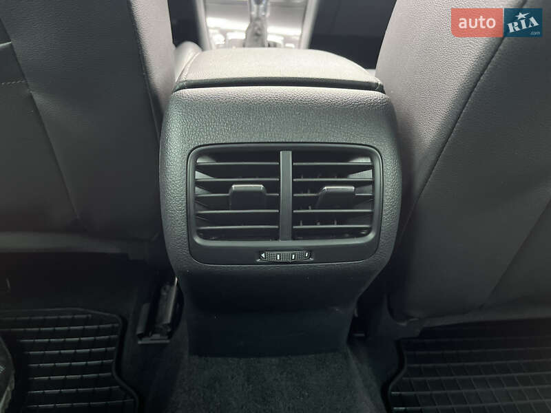 Хэтчбек Volkswagen e-Golf 2015 в Ковеле