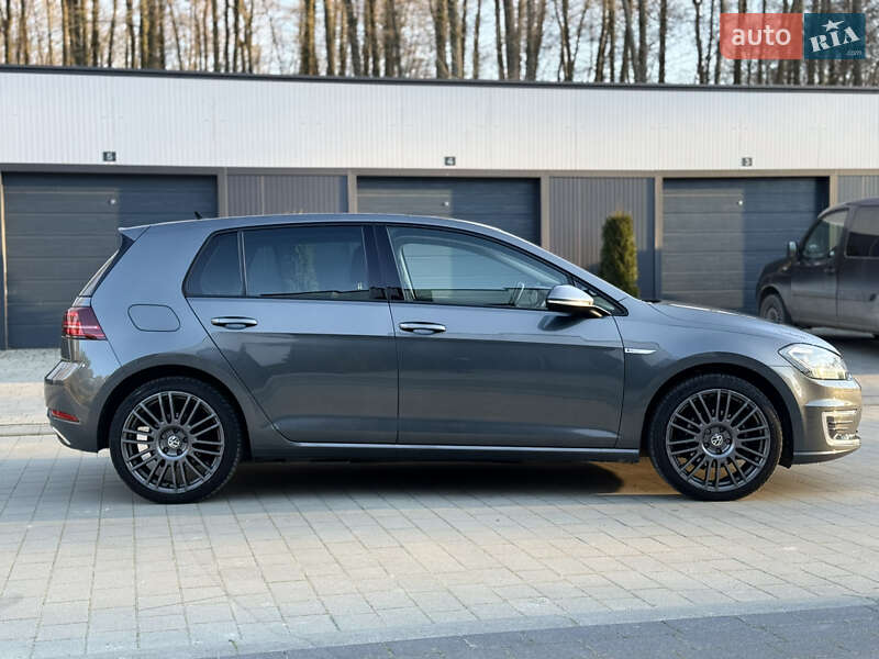 Хэтчбек Volkswagen e-Golf 2018 в Ковеле
