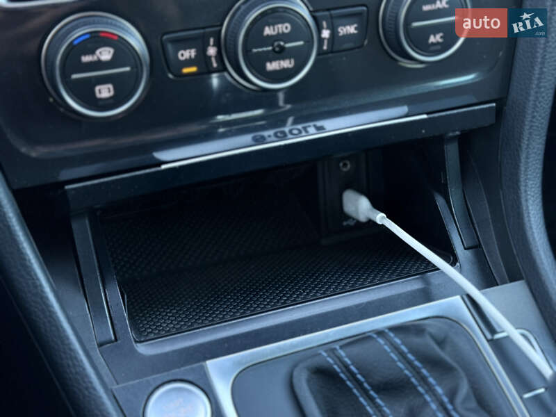 Хэтчбек Volkswagen e-Golf 2018 в Ковеле