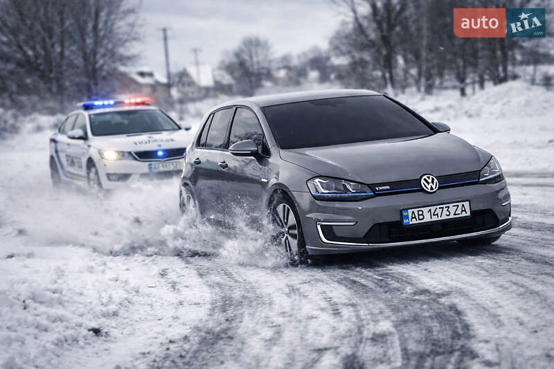 Volkswagen e-Golf 2015