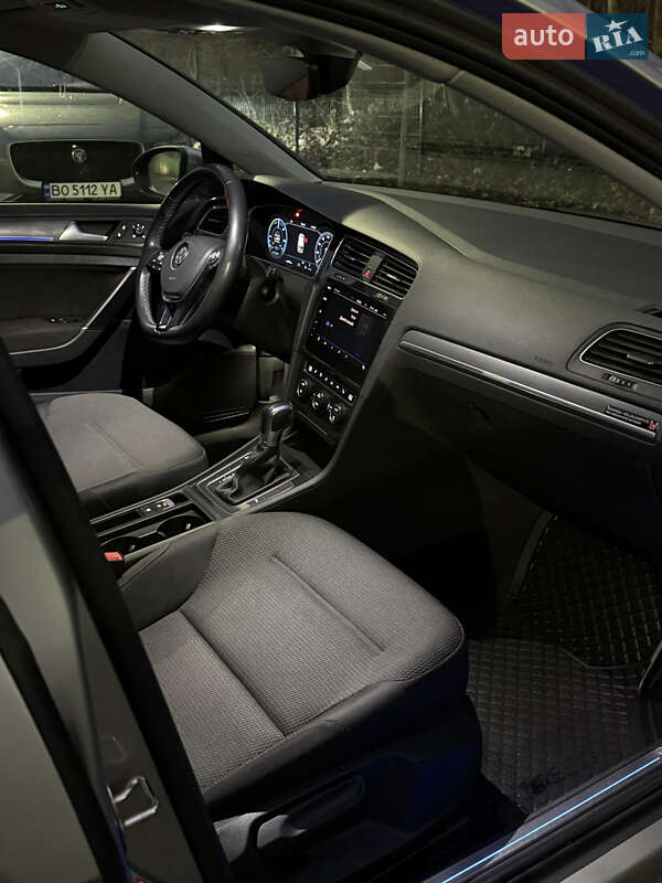 Хетчбек Volkswagen e-Golf 2018 в Кам'янець-Подільському