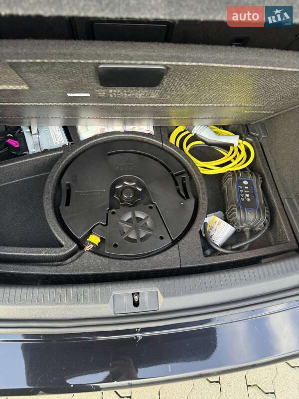 Хэтчбек Volkswagen e-Golf 2020 в Мукачево фото 31 Хэтчбек Volkswagen e-Golf 2020 в Мукачево