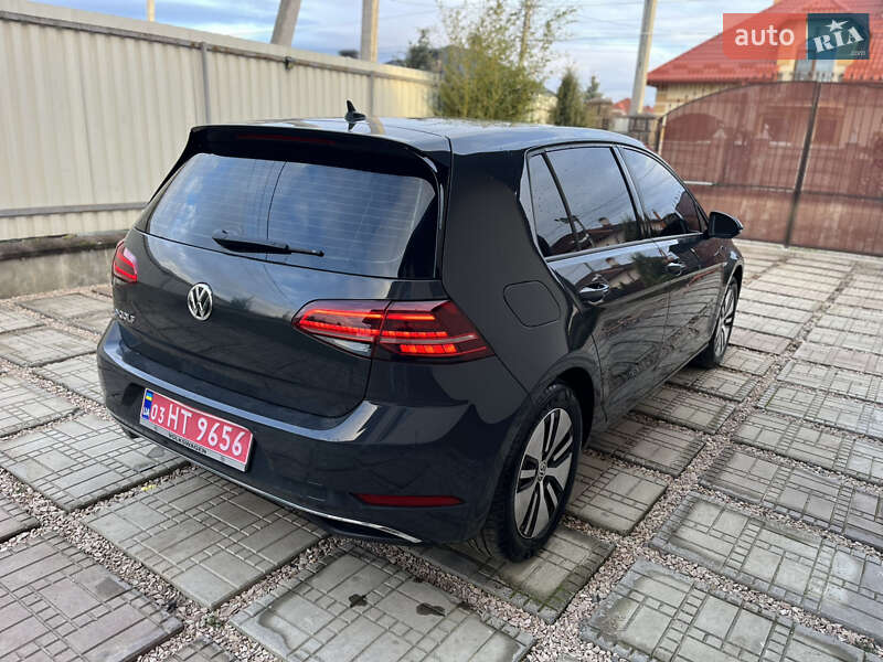 Хэтчбек Volkswagen e-Golf 2017 в Ужгороде