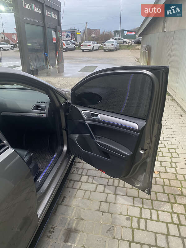 Хетчбек Volkswagen e-Golf 2015 в Кам'янець-Подільському