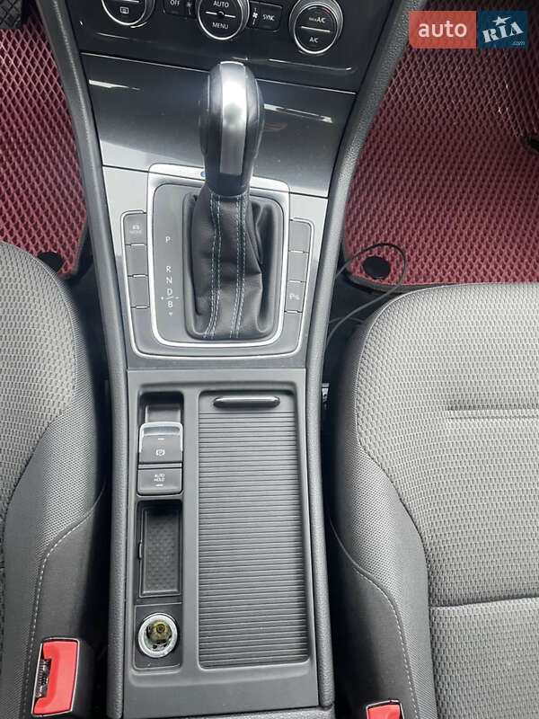 Хетчбек Volkswagen e-Golf 2020 в Луцьку