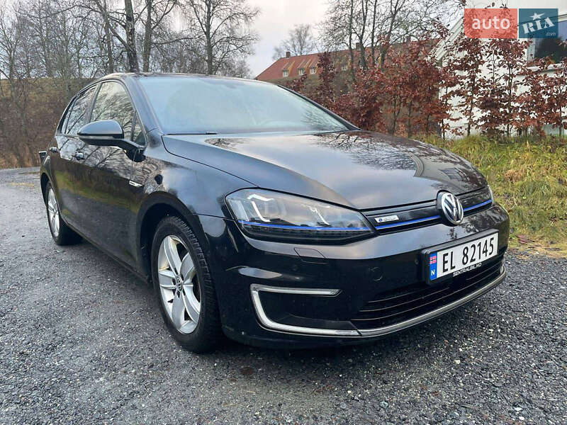 Хетчбек Volkswagen e-Golf 2016 в Києві