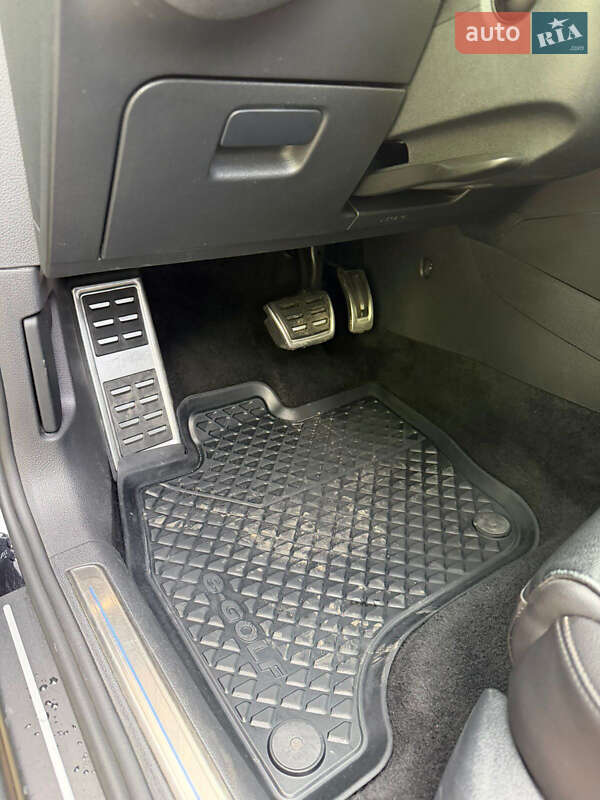 Хэтчбек Volkswagen e-Golf 2019 в Львове