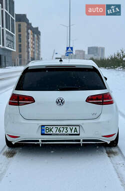 Хэтчбек Volkswagen e-Golf 2016 в Ровно