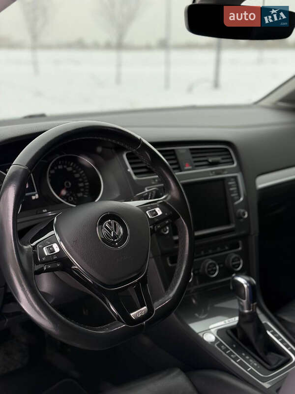 Хэтчбек Volkswagen e-Golf 2016 в Ровно