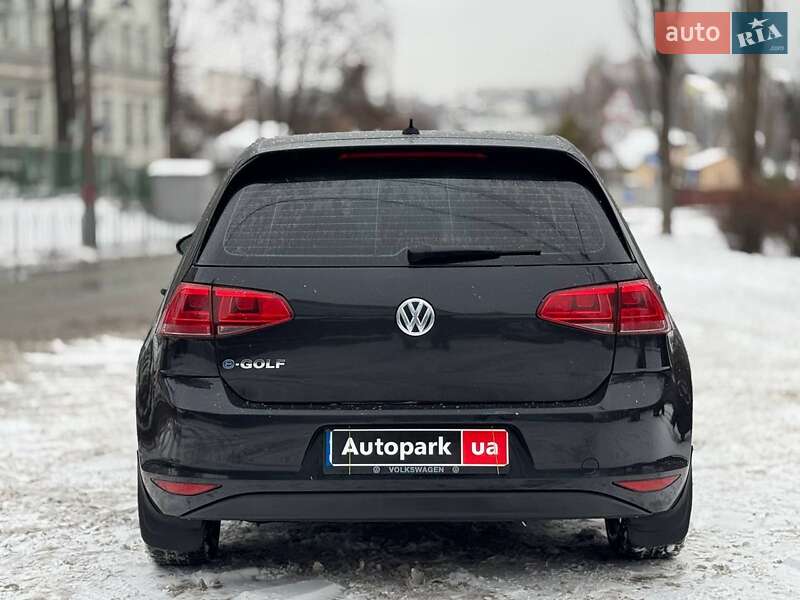 Хэтчбек Volkswagen e-Golf 2016 в Киеве