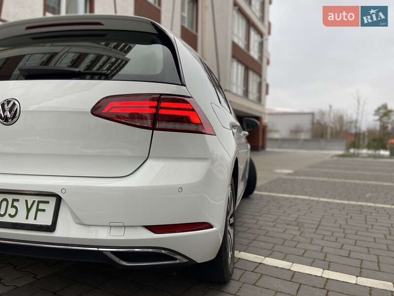 Хетчбек Volkswagen e-Golf 2019 в Івано-Франківську