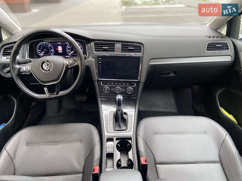 Хетчбек Volkswagen e-Golf 2019 в Івано-Франківську