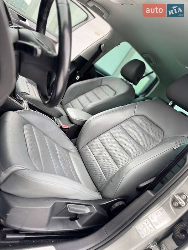 Хэтчбек Volkswagen e-Golf 2017 в Трускавце