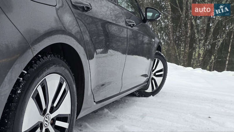 Хетчбек Volkswagen e-Golf 2017 в Кам'янець-Подільському
