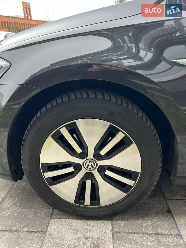 Хетчбек Volkswagen e-Golf 2020 в Львові