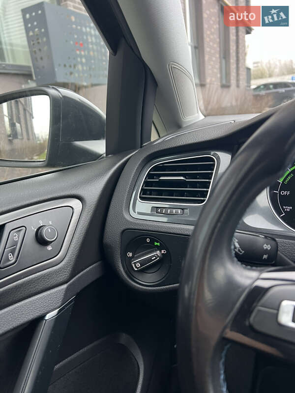 Хетчбек Volkswagen e-Golf 2020 в Львові