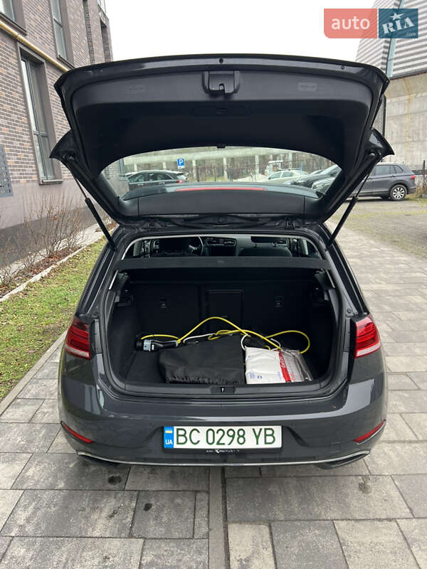 Хетчбек Volkswagen e-Golf 2020 в Львові