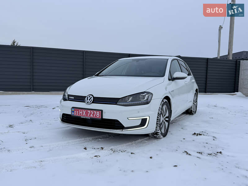Хетчбек Volkswagen e-Golf 2015 в Рівному