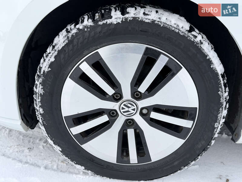 Хетчбек Volkswagen e-Golf 2015 в Рівному