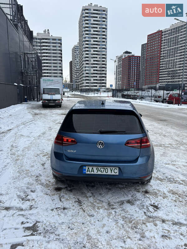 Хетчбек Volkswagen e-Golf 2015 в Києві