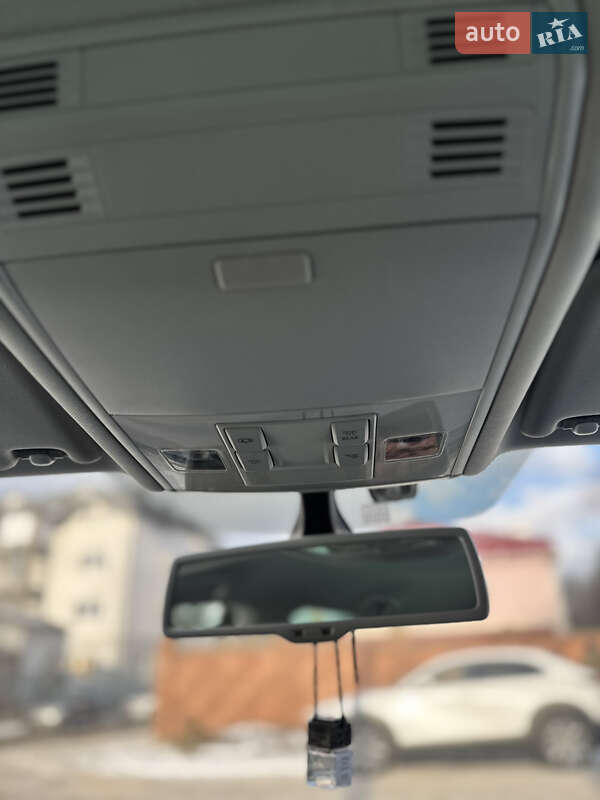 Хетчбек Volkswagen e-Golf 2015 в Рівному