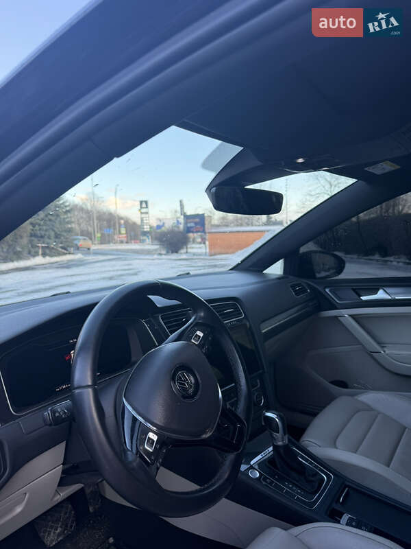 Хетчбек Volkswagen e-Golf 2018 в Тернополі фото 14 Хетчбек Volkswagen e-Golf 2018 в Тернополі