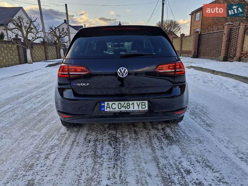 Хетчбек Volkswagen e-Golf 2015 в Луцьку