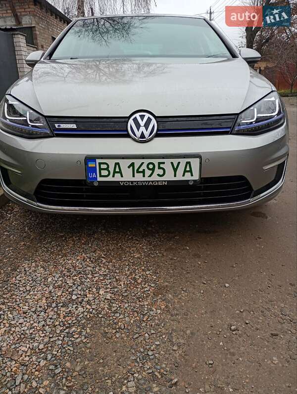 Volkswagen e-Golf 2014