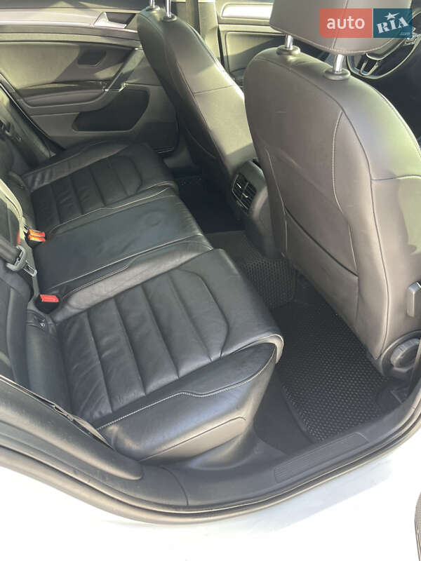 Хэтчбек Volkswagen e-Golf 2014 в Харькове фото 9 Хэтчбек Volkswagen e-Golf 2014 в Харькове